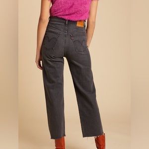 Levi’s Ribcage Straight Black Jeans- 24